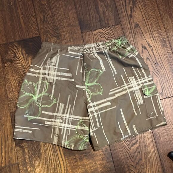 Men’s XXL Quicksilver Swim Trunks. Never worn. MJ4 - Picture 4 of 4
